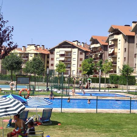 Apartamento Isabella Appartement Jaca Buitenkant foto