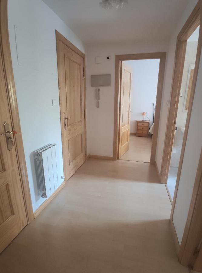 Apartamento Isabella Appartement Jaca Buitenkant foto